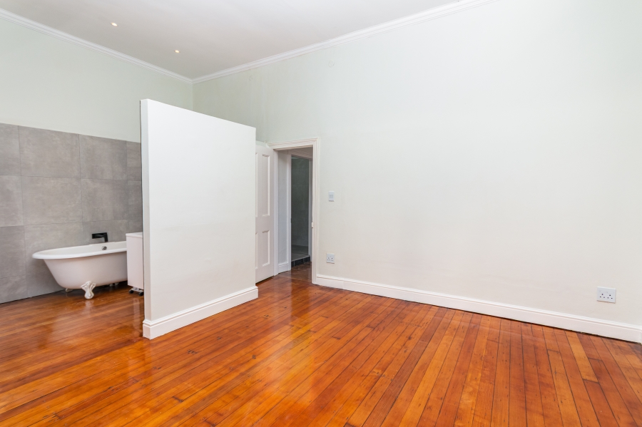 To Let 3 Bedroom Property for Rent in Green Point Western Cape